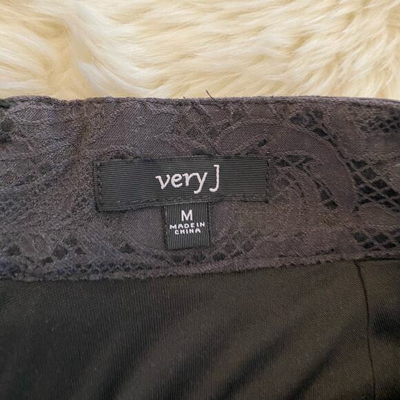 Very J Black Satin Lace Embossed Shorts Medium - Picture 3 of 10